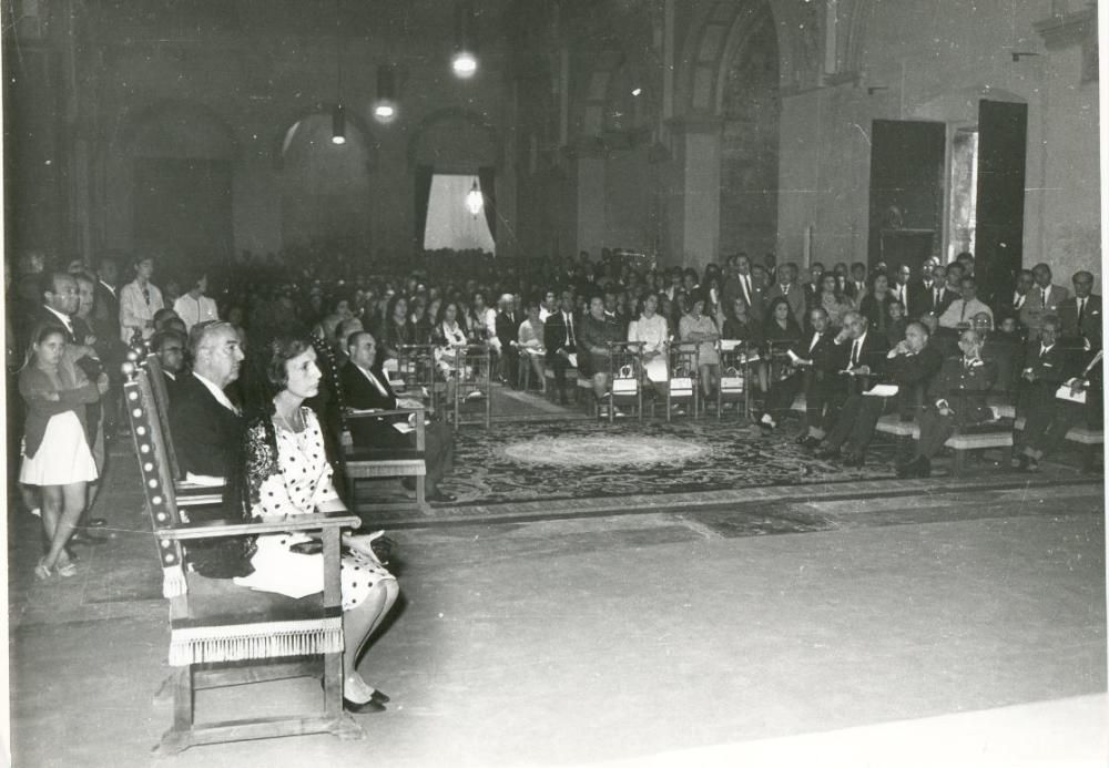 Primera misa en la reinauguración en 1967