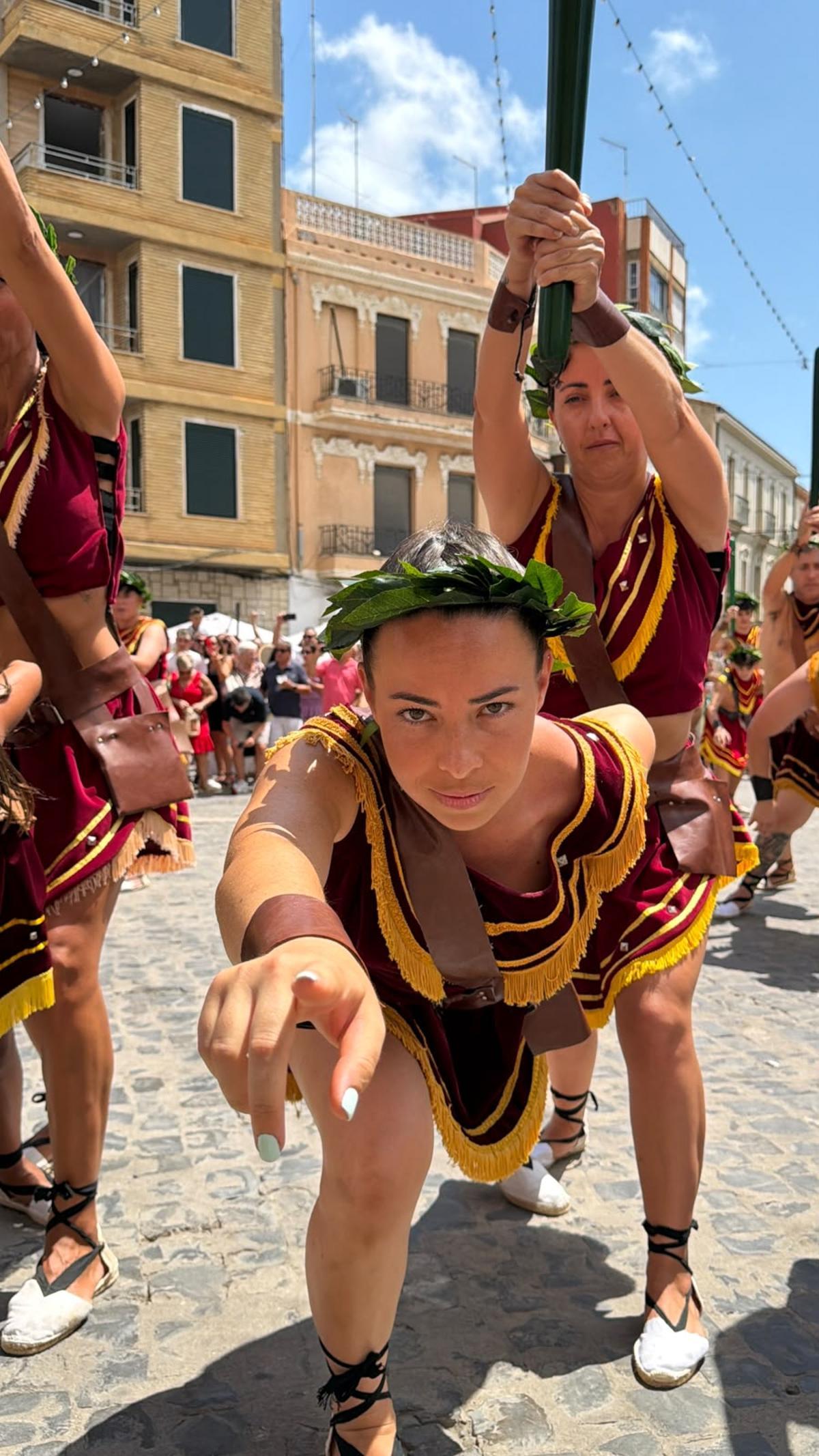 Una de las figuras de la dansa dels Porrots.