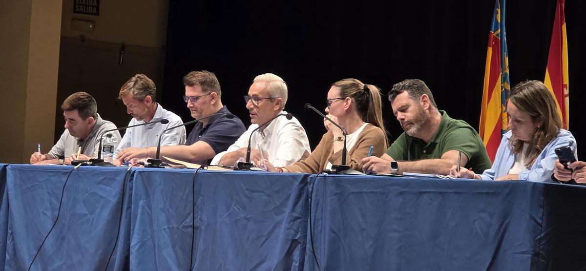 Ballester y la asamblea, durante la asamblea