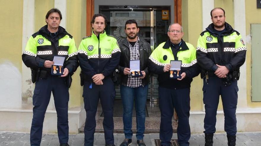 Medalla de  oro para cinco agentes de Cieza