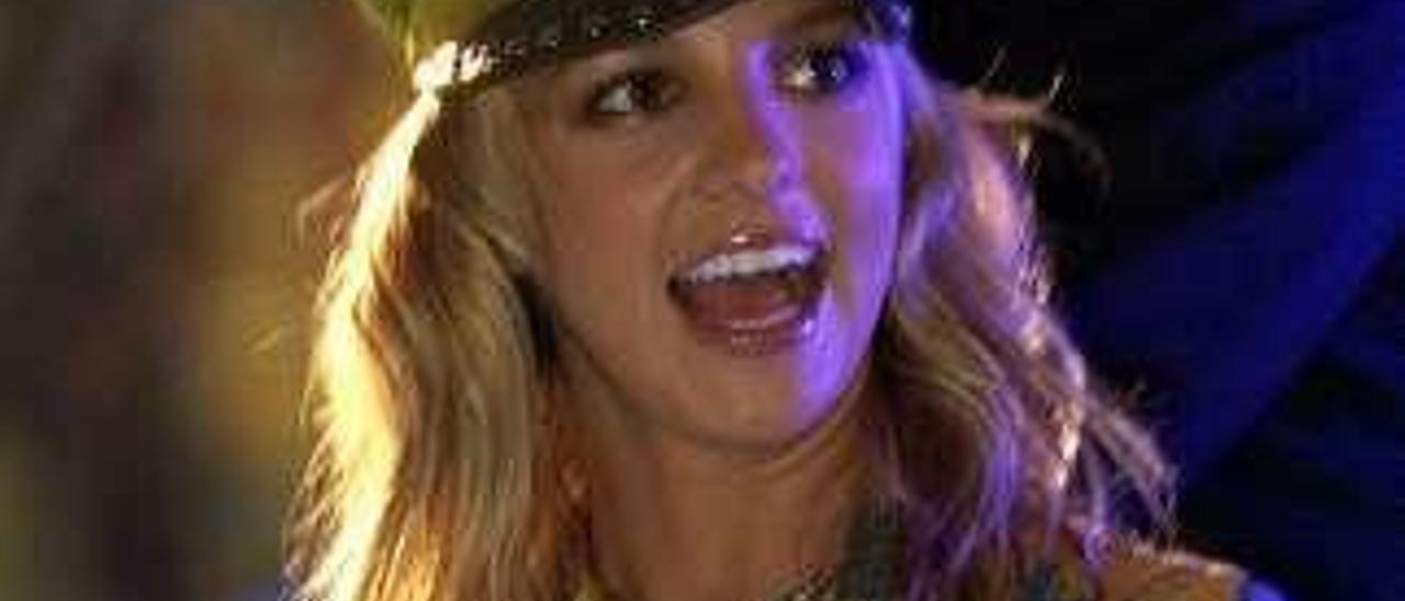 2002
Britney Spears
&quot;Crossroads&quot;
Otro batacazo cinematográfico importante fue el debut de Britney Spears como protagonista y cantante de varios temas pop que ya estaban en su exitoso álbum &quot;Britney&quot; (2001), como su reinterpretación de &quot;I love rock ´n roll&quot;.
