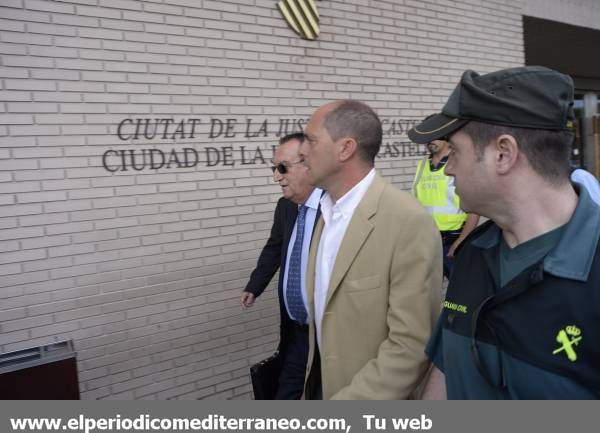 GALERÍA DE FOTOS - Segunda sesión del Juicio a Carlos Fabra (03-10-2013)