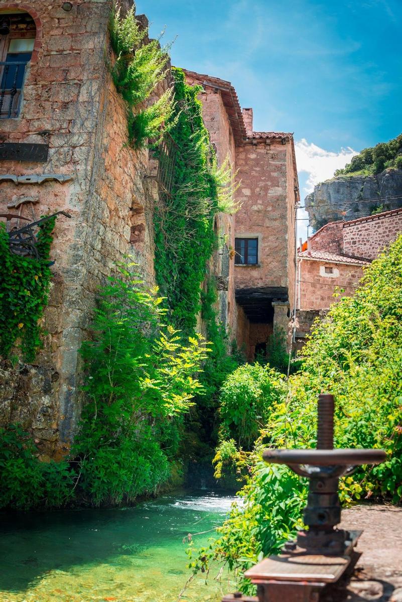 Montar en bici por los Cañones del Ebro