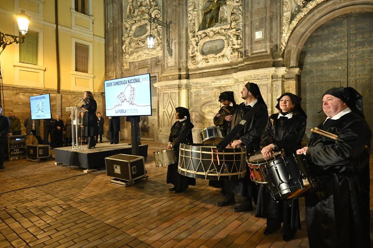 Los tambores del Bajo Aragón han resonado este jueves en el centro de Zaragoza