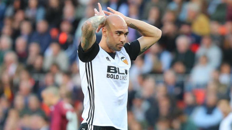 Simone Zaza se echa las manos a la cabeza después de su gol anulado.