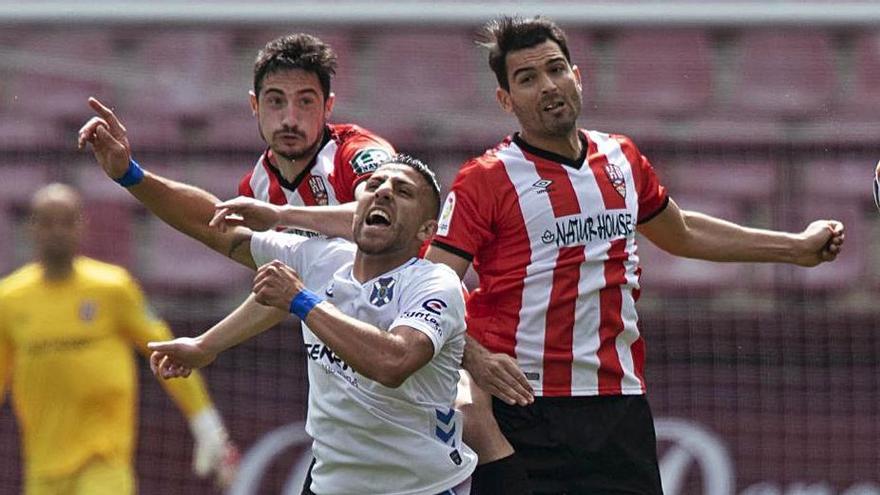 Zarfino, superado en un salto por dos rivales en el Logroñés-Tenerife.