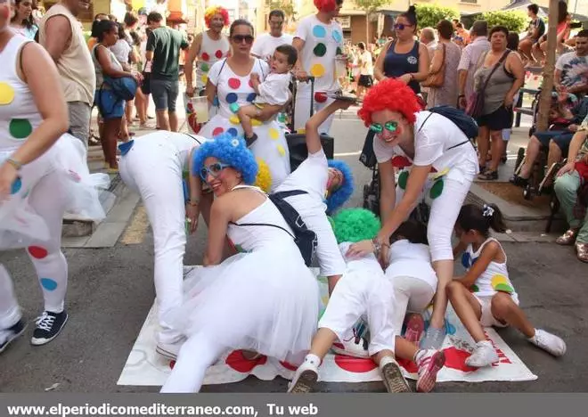 Desfile de peñas y toro