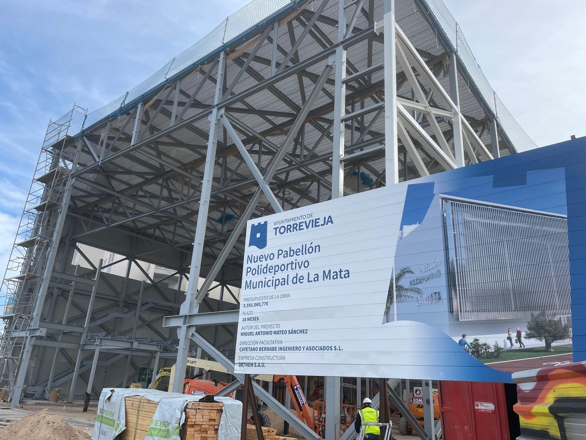 Visita a las obras del pabellón polideportivo de La Mata