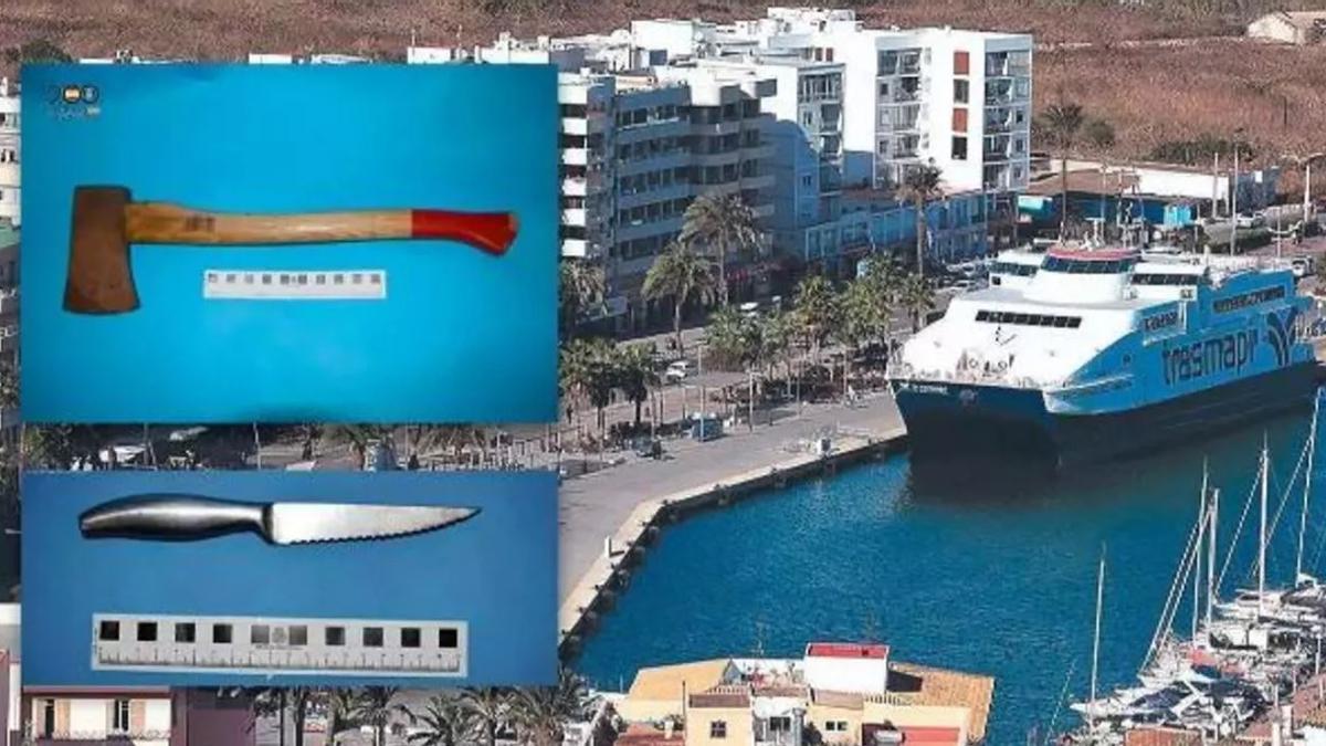 En el fondo, una embarcación de la compañía Trasmapi amarrada en el puerto de Vila, en Ibiza, en una imagen de archivo. En los recuadros, el hacha y el cuchillo utilizados por el marinero luanquín en el ataque en un ferri en Ibiza. / DI