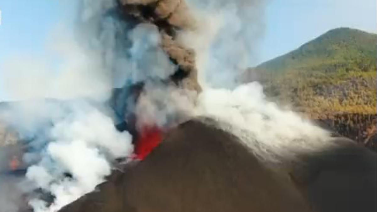 Intensa actividad en el volcán en su décimosexto día de erupción