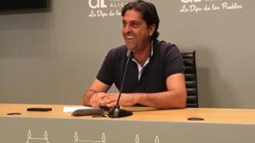 Fernando Sepulcre, sonriente al anunciar su salida de Ciudadanos.