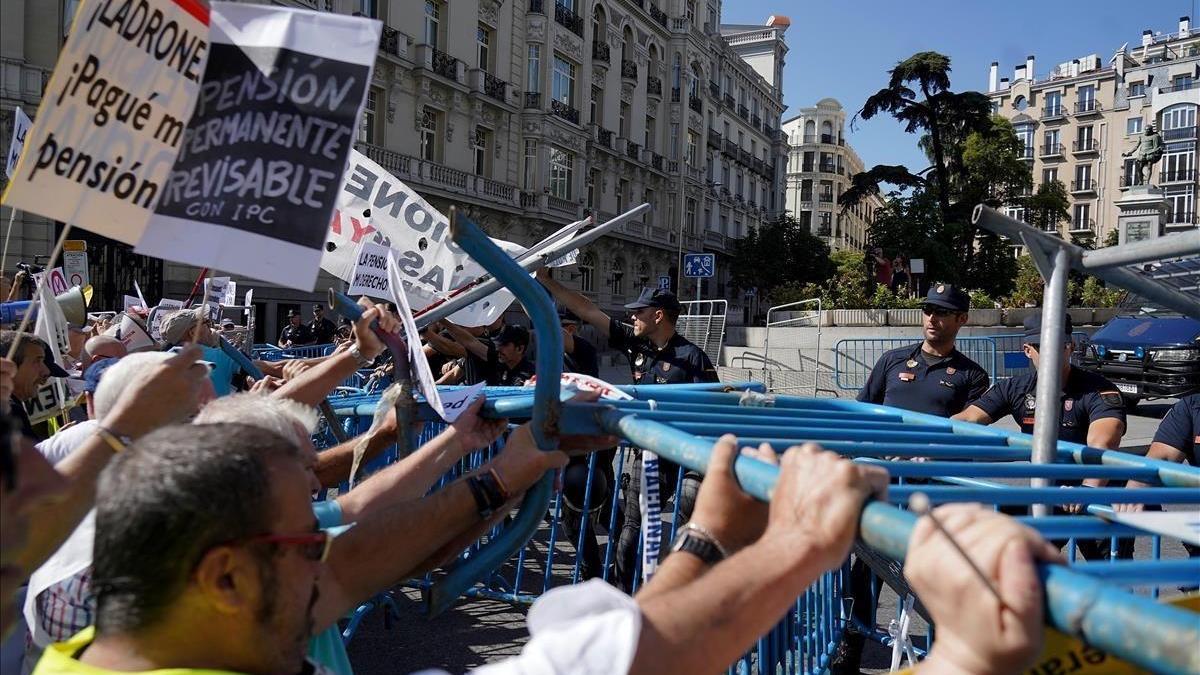 Persiste el desacuerdo político sobre si las pensiones deben subir el IPC como mínimo