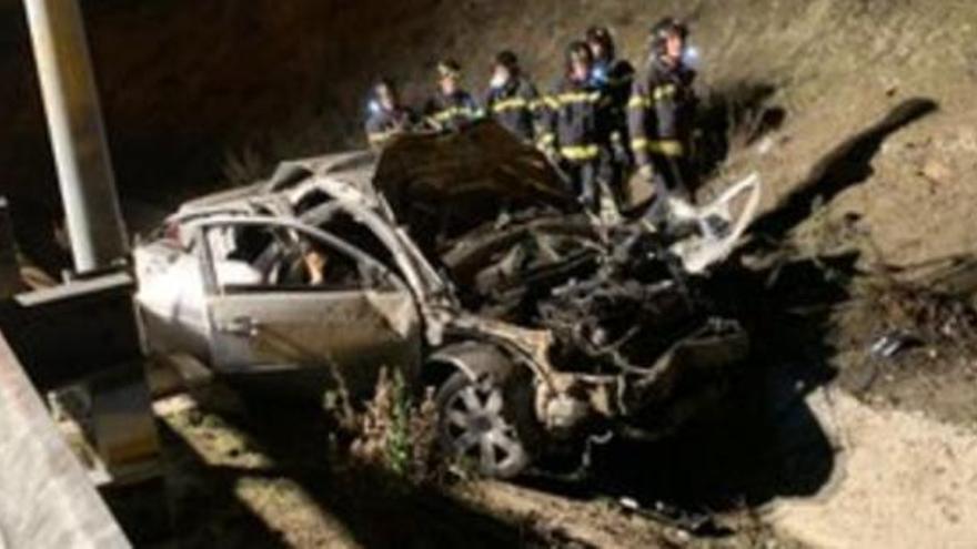 Tres joves morts i un altre ferit en un brutal accident a la M-50 de Madrid