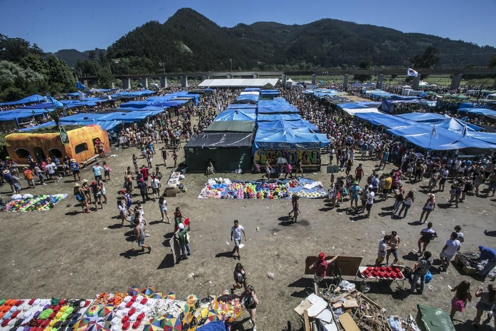 El Xiringüelu llena Pravia con miles de romeros