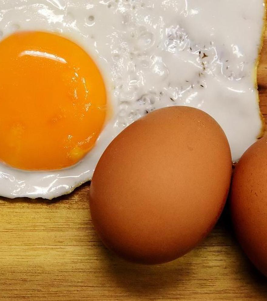 Adiós a freír los huevos en la sartén: esta es la forma más saludable y sencilla para hacer los mejores huevos fritos