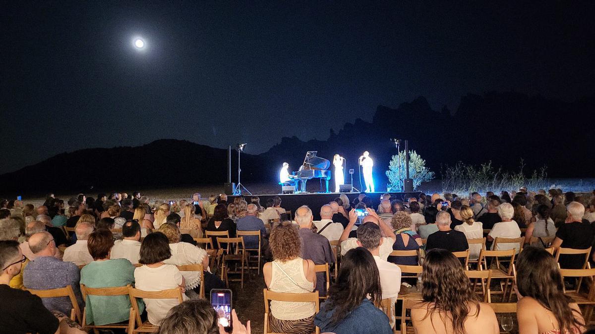 Mig miler de persones converteixen el Pla de Lluna al Camí Ignasià en l'edició més multitudinària de la seva història