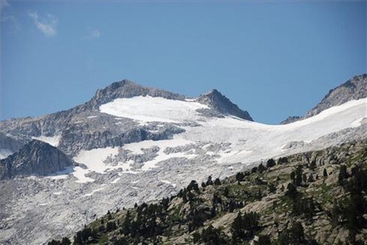 Vista general de la glacera del Aneto.