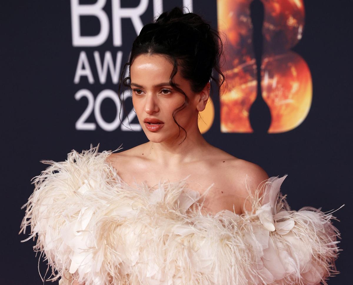 Imagen de archivo de la cantante Rosalía en la alfombra roja de los BRIT Awards el pasado mes de febrero.