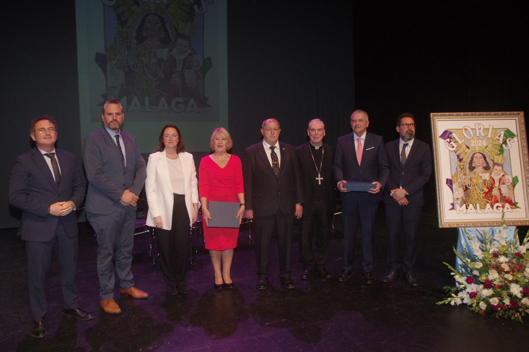 La historiadora Marion Reder fue la encargada este sábado de pronunciar el pregón de las Glorias 2024 y presentar el cartel anunciador, de Francisco Valverde Conejero