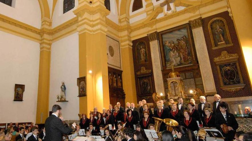 Música para iniciar la Navidad, en Mieres