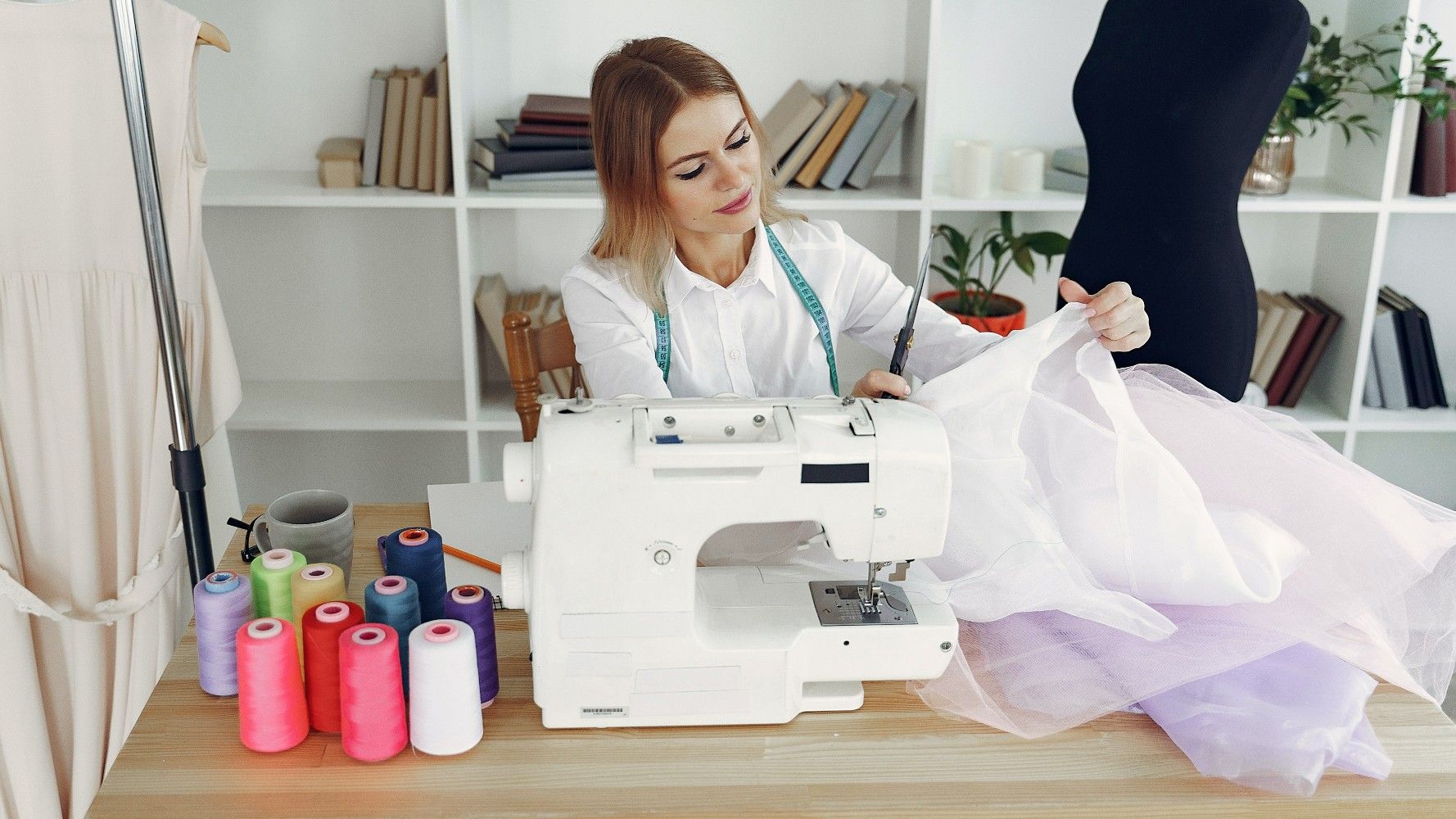 Vuelve a Lidl la máquina de coser Singer con un 66% de descuento, a 169  euros
