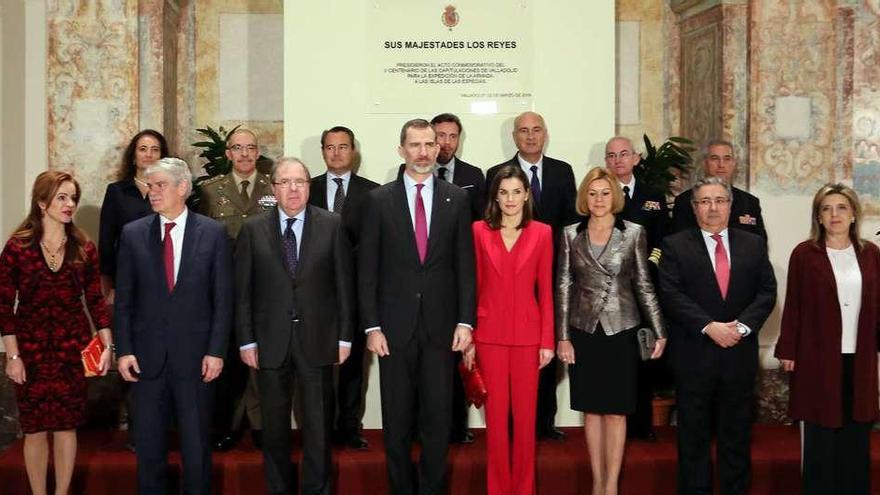 Foto de familia de los reyes y autoridades, ayer el acto institucional conmemorativo de las Capitulaciones de Magallanes en Valladolid.