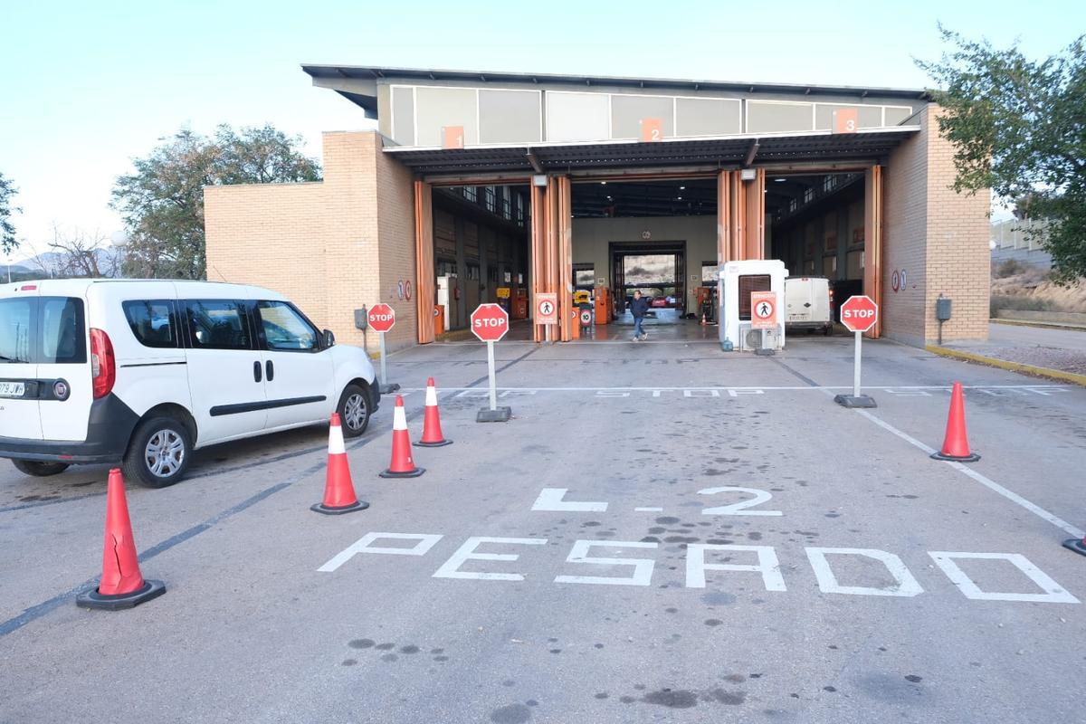 La ITV de Elche sin apenas colas el primer día de huelga de los trabajadores