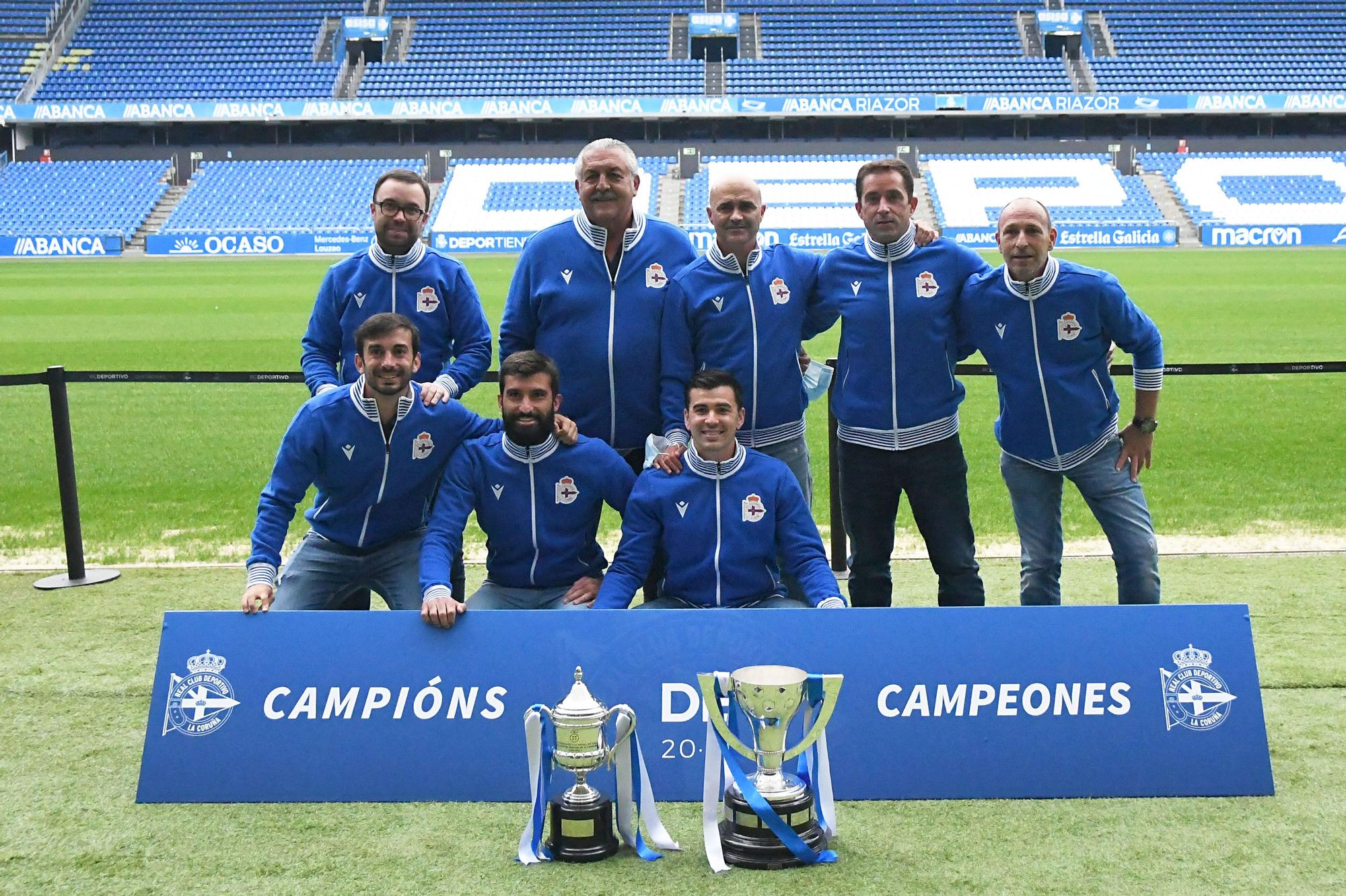 Los juveniles del Dépor celebran en A Coruña su Copa de Campeones