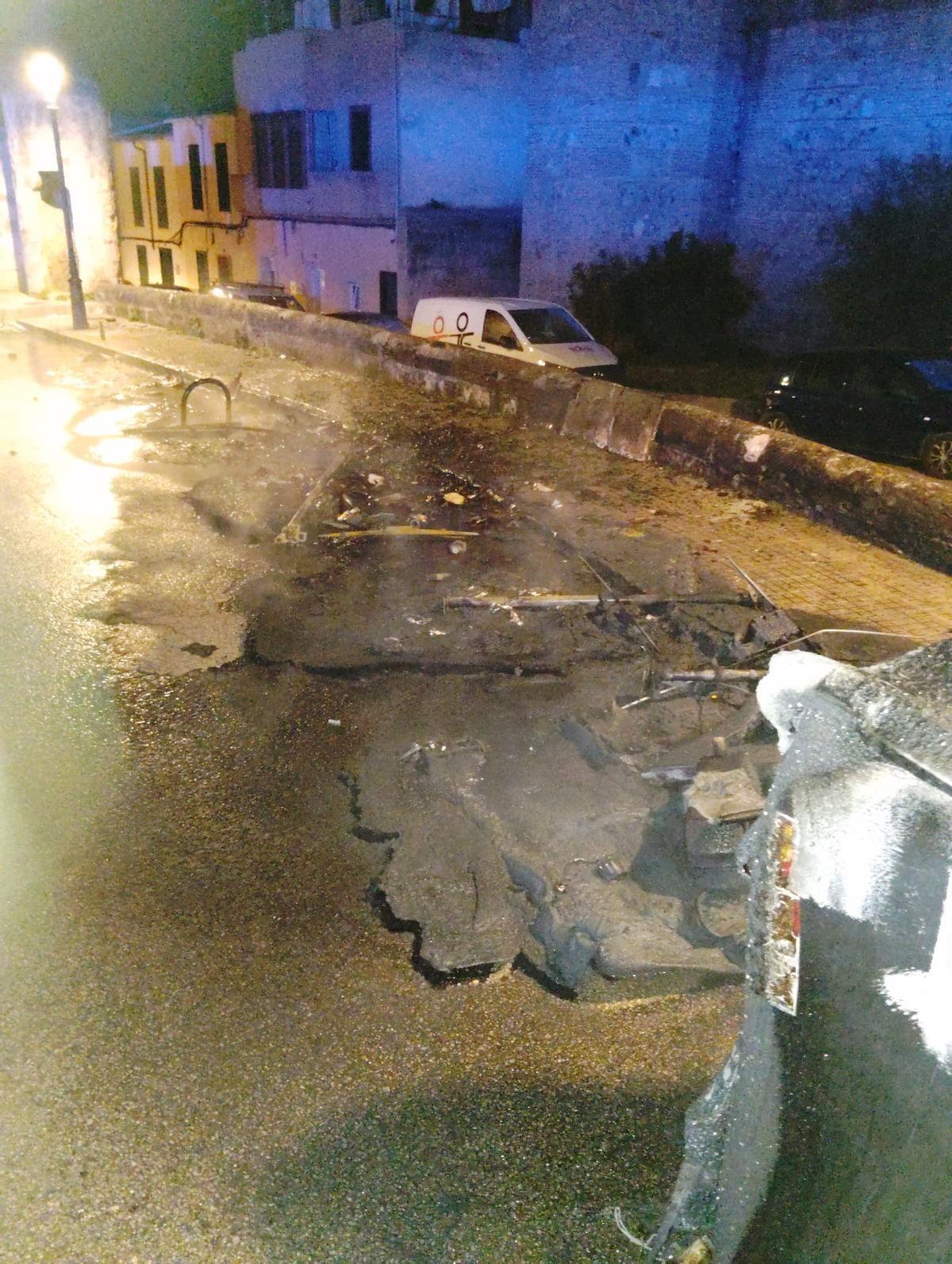 incendio de contenedores la madrugada del sábado en el Pueblo Español