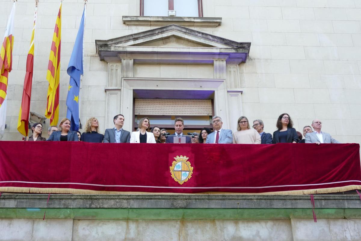 EN IMATGES | Les diferents generacions de la Colla Castellera de Figueres protagonitzen el pregó de Santa Creu