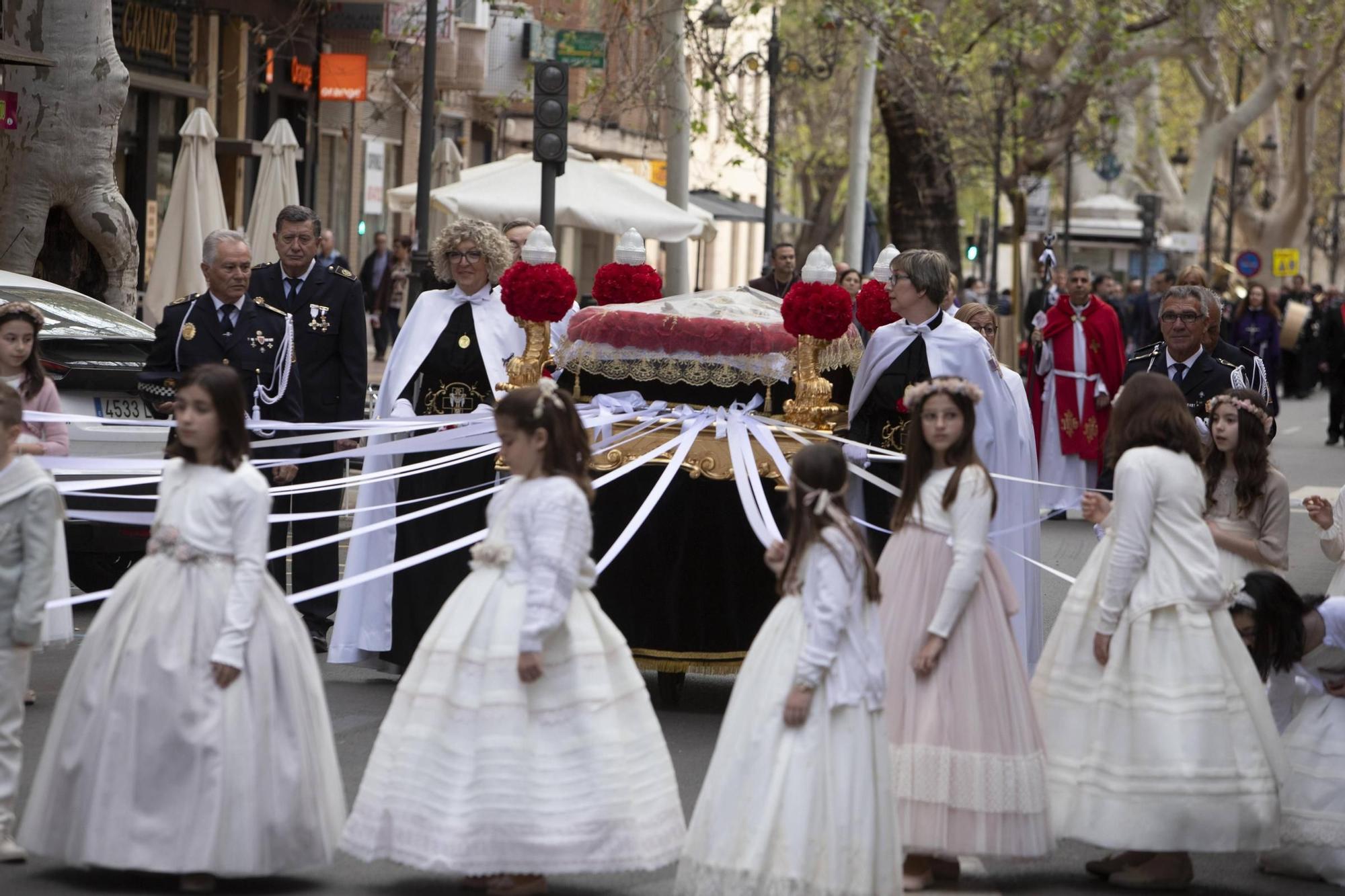 Emotiva procesión de La Camilla en Xàtiva.