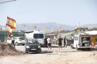 FOTOS | La entrada de la Policía en Son Banya, en imágenes