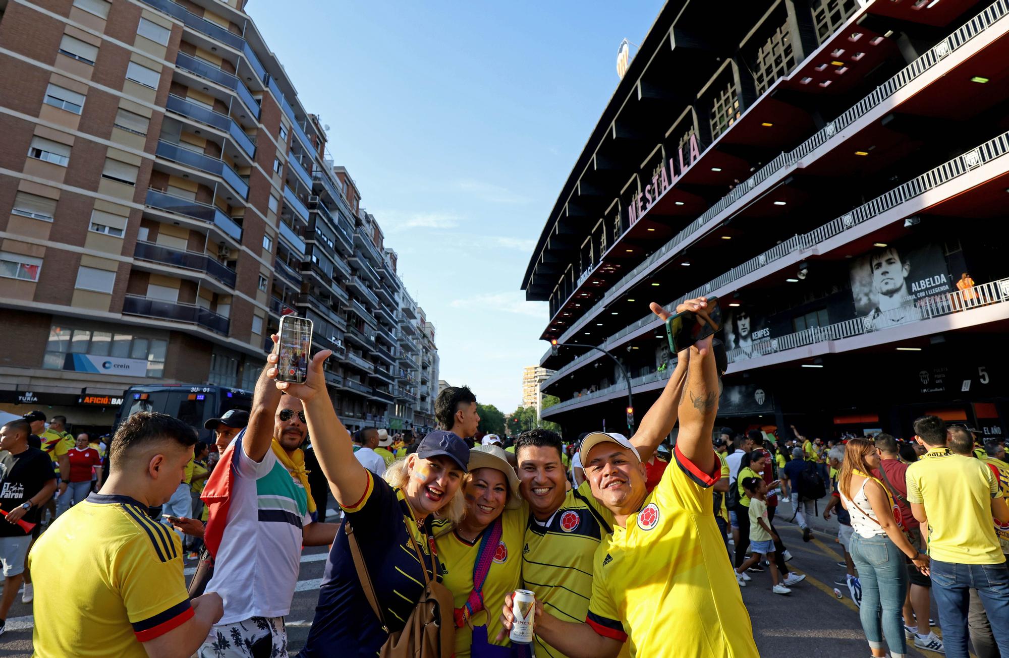 Colombia tiñó de amarillo las gradas de Mestalla