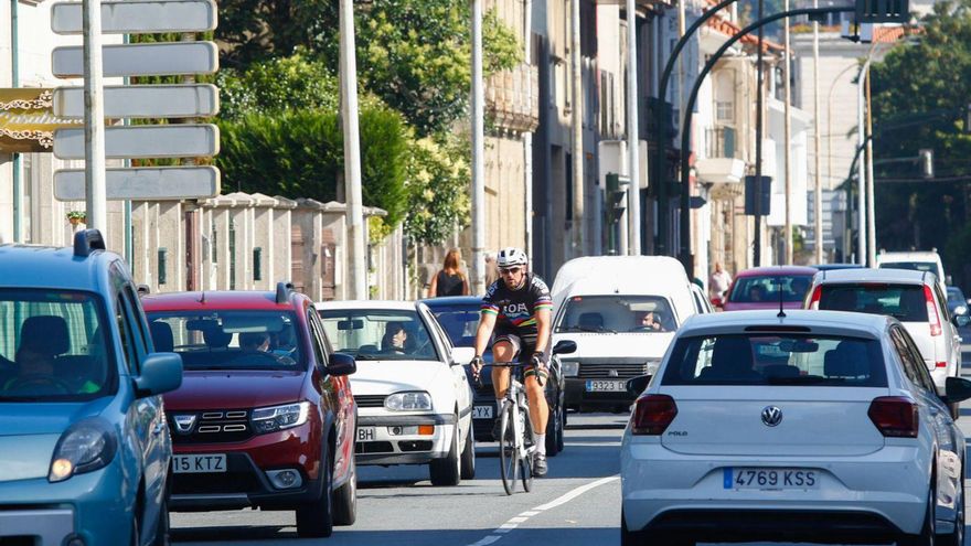 La avenida Rosalía de Castro, una de las zonas más transitadas de Vilagarcía.