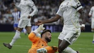 Mbappé somriu, Vinícius demana perdó i el Bernabéu els assenyala