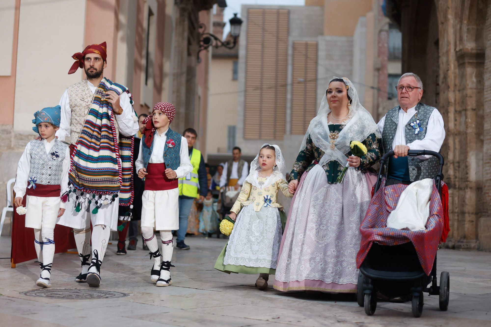 Todas las fotos de la Ofrenda del 17 de marzo por la calle de la Paz de 18:00 a 19:00 horas