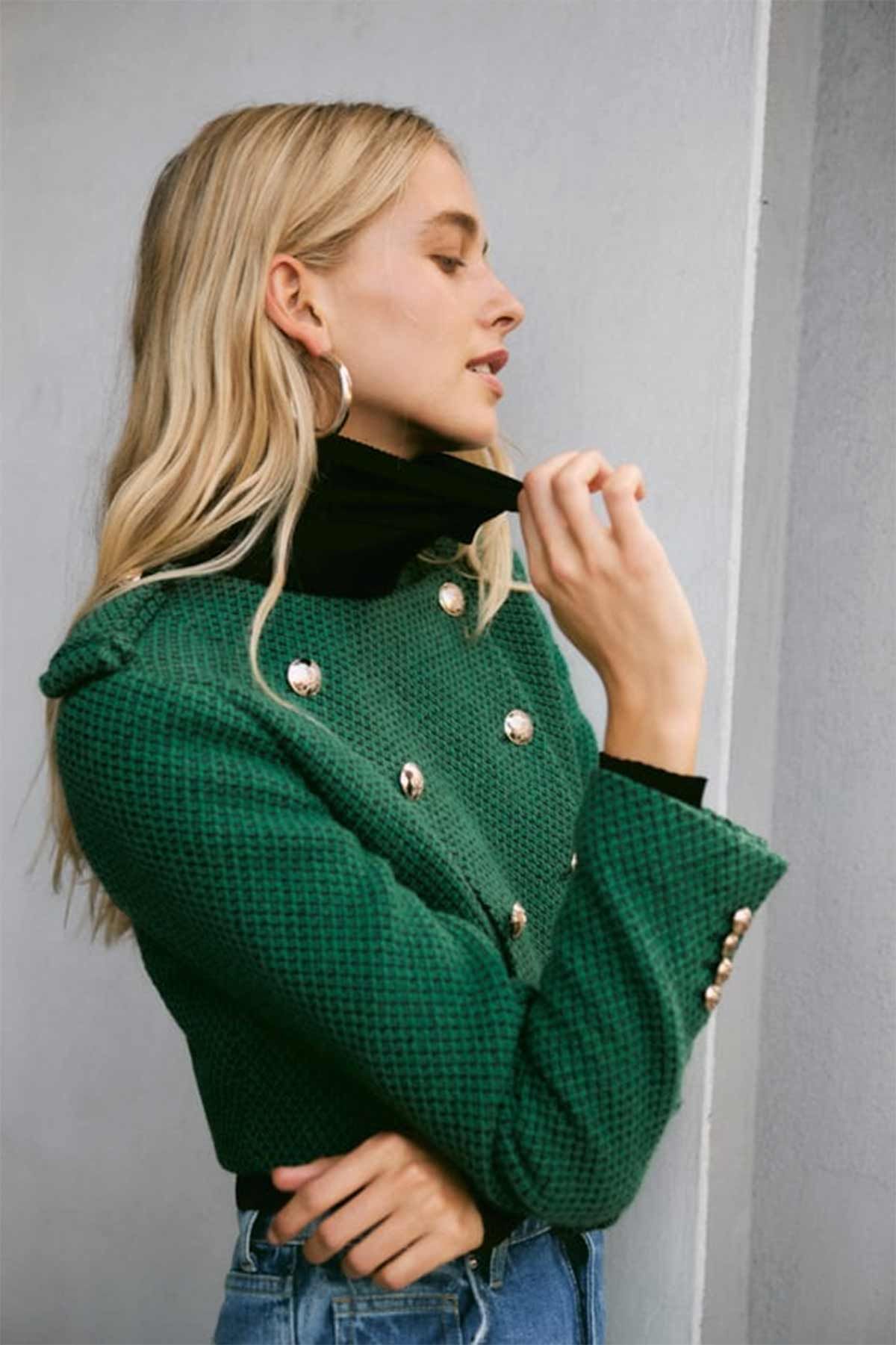 La chaqueta 'cropped' de Zara que arrasa en Instagram se convertirá en tu  nueva debilidad - Woman