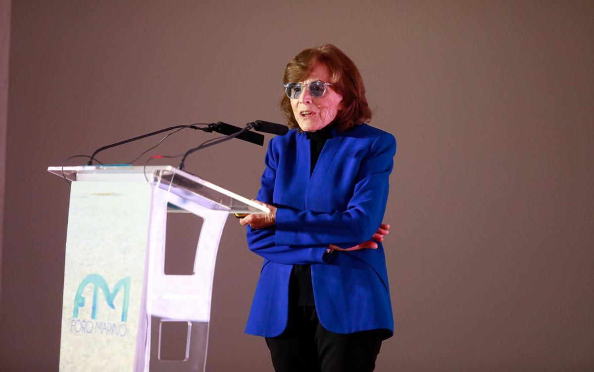 Sylvia Earle (de azul) entre el público antes de intervenir. | T. ESCOBAR