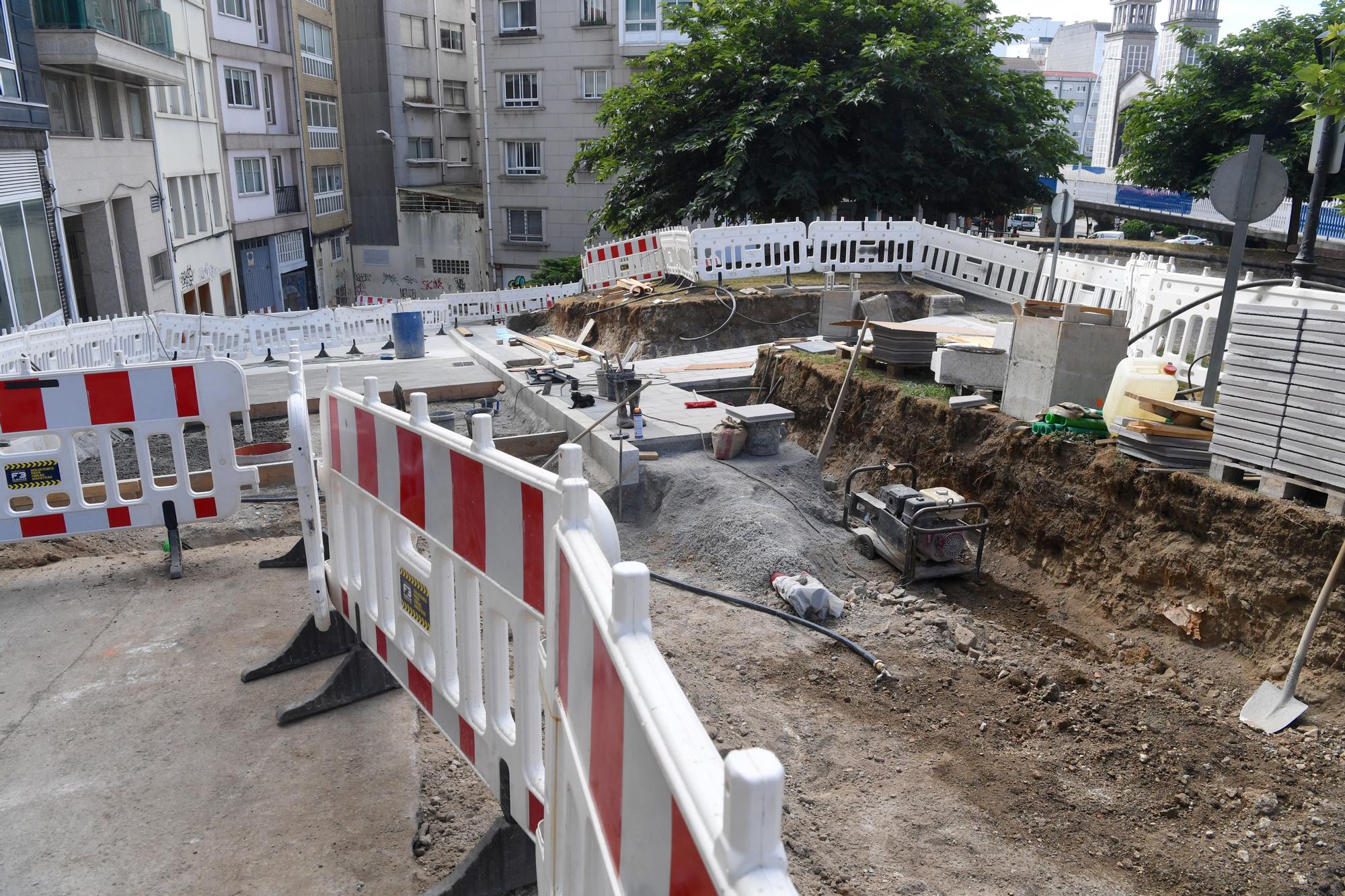 Obras entre Alfonso Molina y calle Cabanas