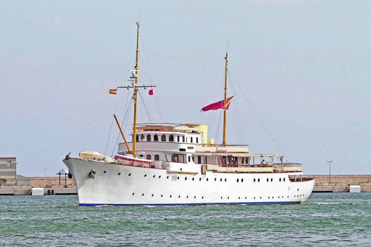 El ‘Shemara’ maniobrando en el puerto de Palma en septiembre del 2016.