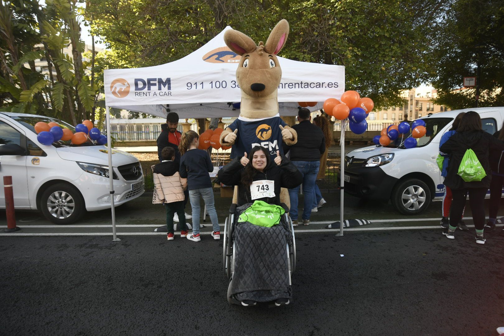 Imágenes de ambiente de la Carrera de la Mujer de Murcia