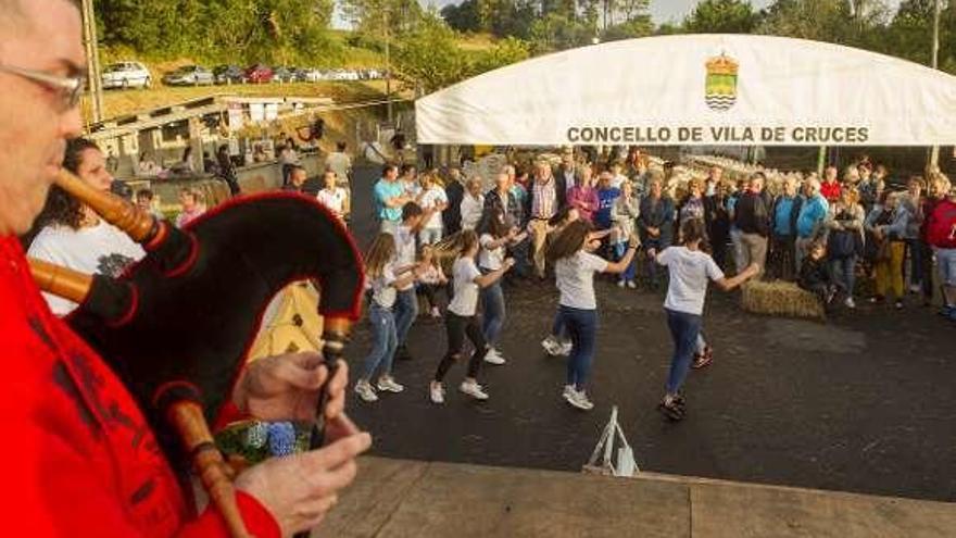 Una de las actuaciones de la Foliada Vai Nela. // Bernabé/Ana Agra