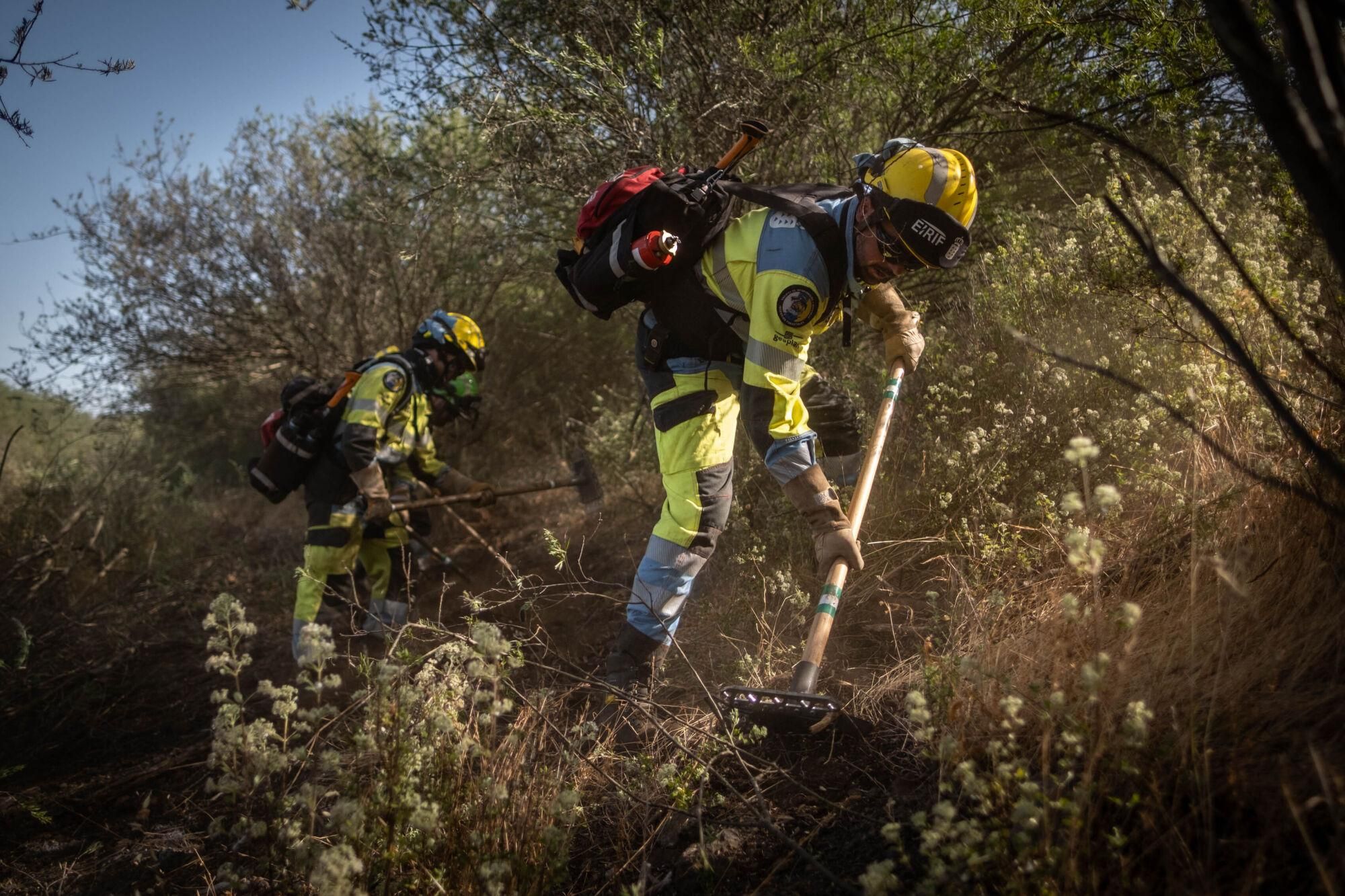 Control del incendio en Tenerife