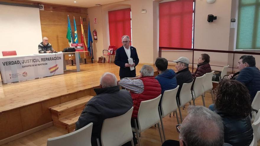 La Asociación Memorialista de Asturias se presenta en Langreo