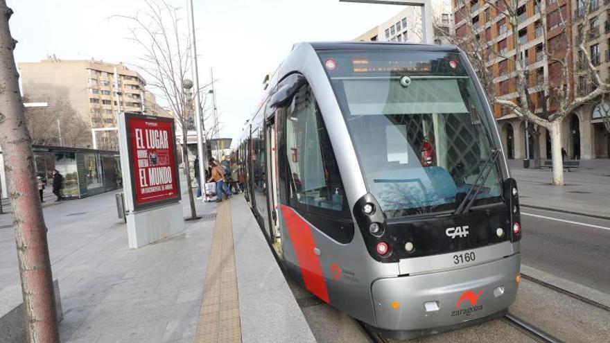 Esta es la hora en la que las expendedoras de las paradas del tranvía no admitirán el pago con tarjeta