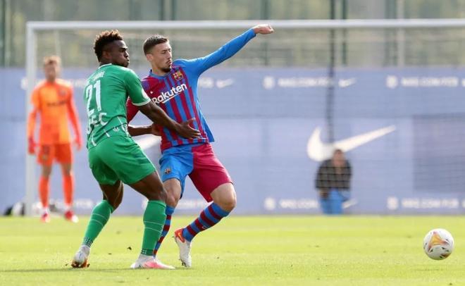 Lenglet, durante el partido secreto contra el Cornellá