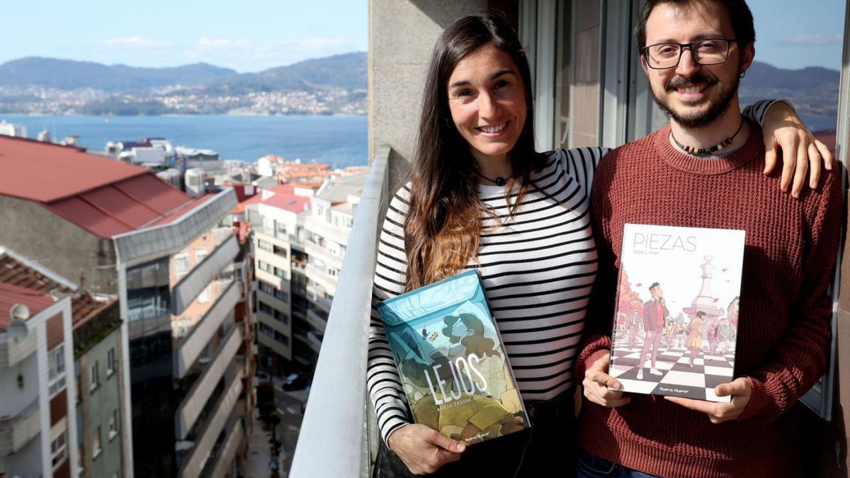 Los ilustradores Alicia Jaraba y Víctor L. Pinel, en Vigo.