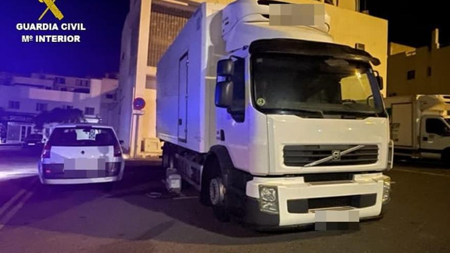 Camión del que se sustrajo el combustible en Morrojable (Fuerteventura).
