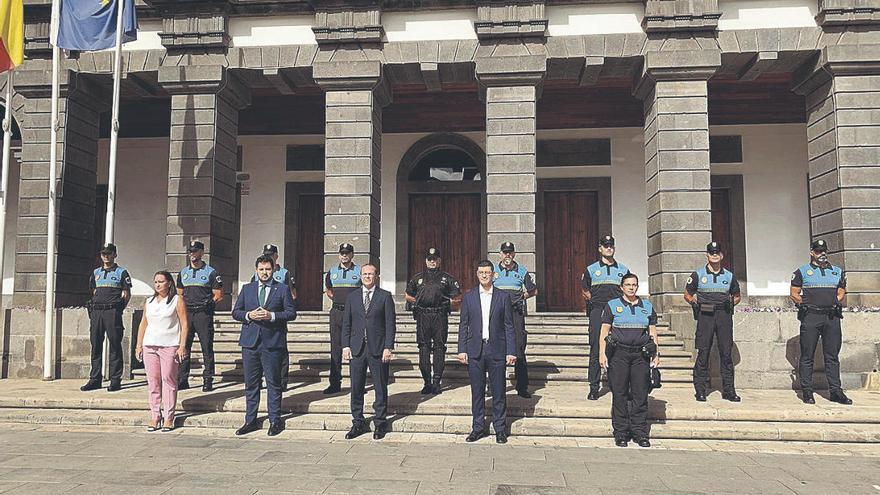 Dos inspectores, dos subinspectores y cinco oficiales para la Policía Local