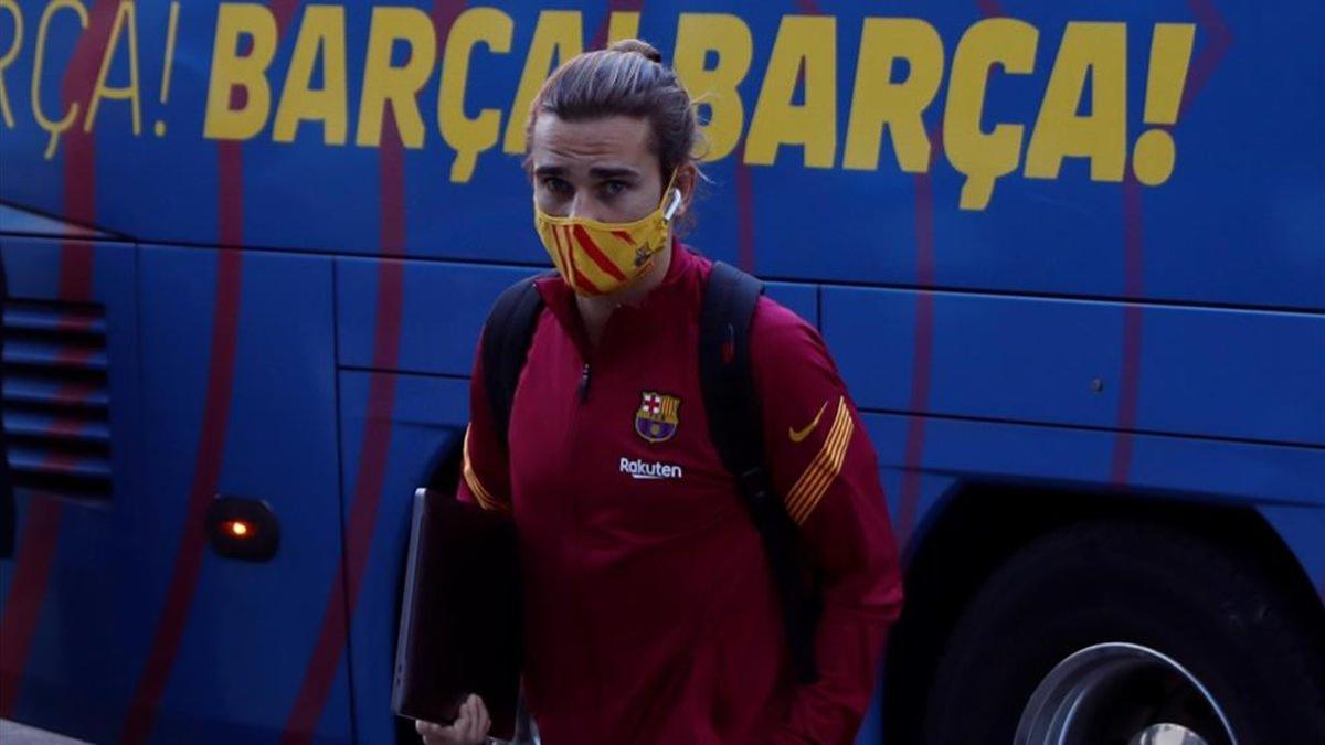 Griezmann, a su llegada al hotel de concentración del Barça en Madrid